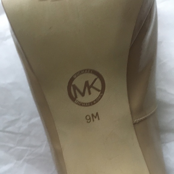 MICHAEL Michael Kors | York Platforms - Picture 5 of 10